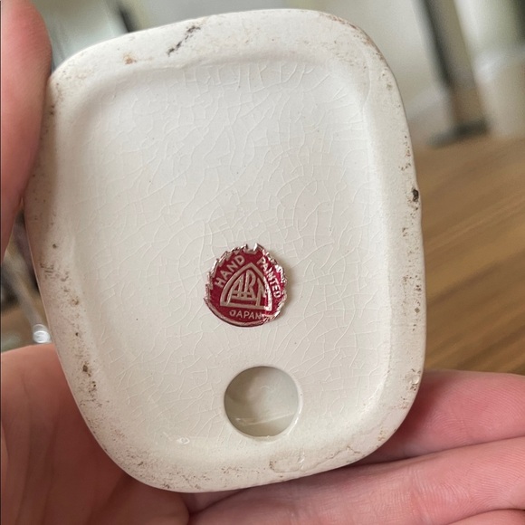 Vintage Porcelain Angel Figurine with Baby in Manger - Picture 2 of 2